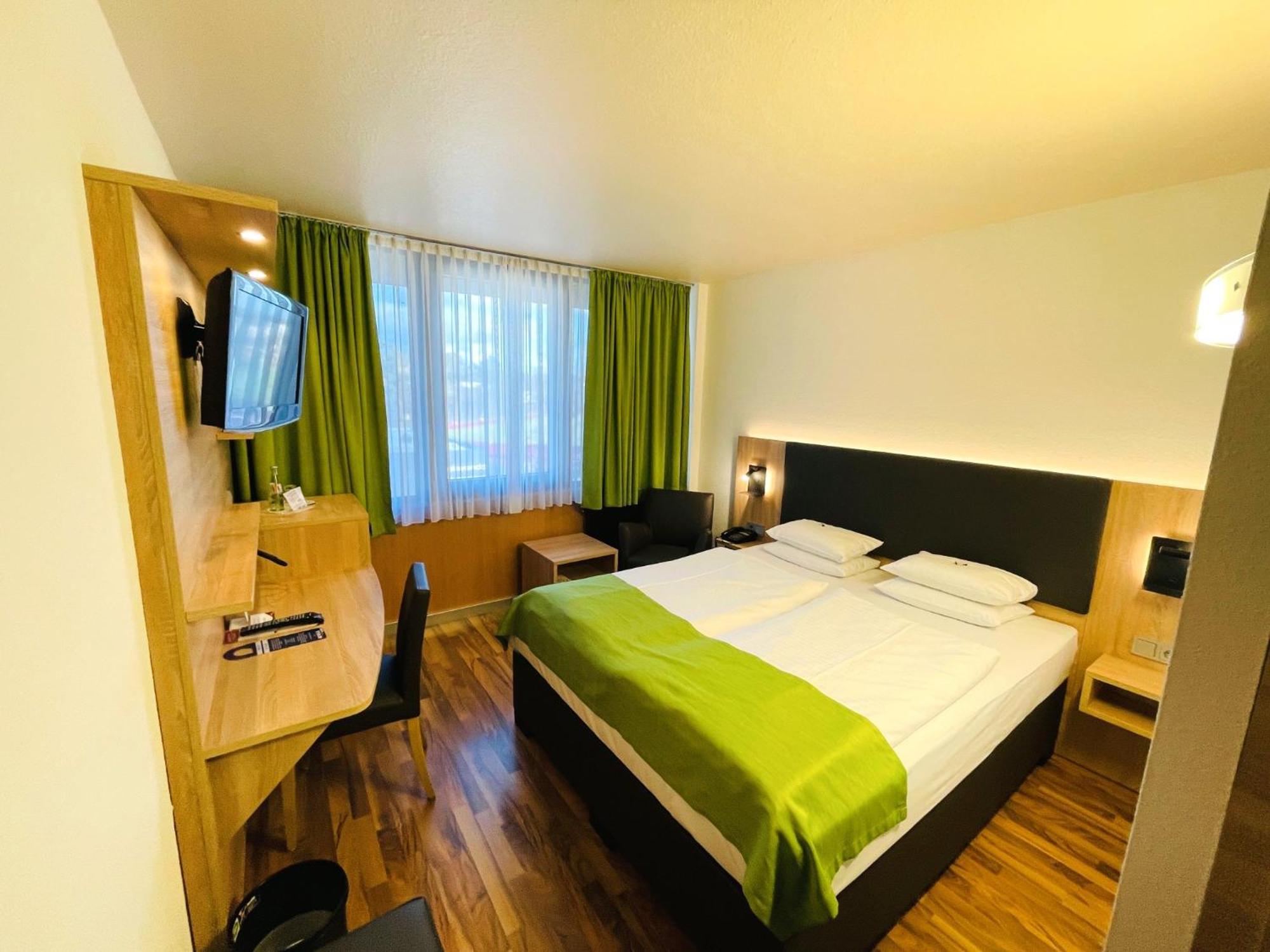 Arvena Messe Hotel Нюрнберг Екстер'єр фото