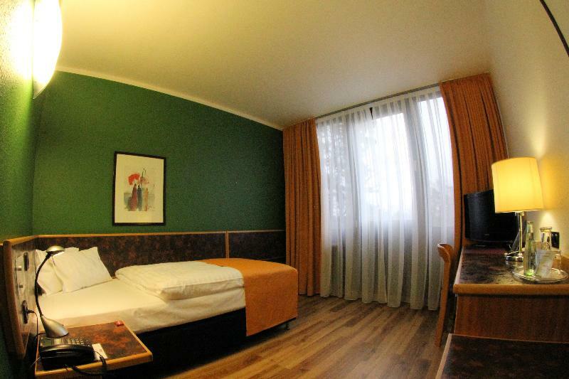 Arvena Messe Hotel Нюрнберг Екстер'єр фото